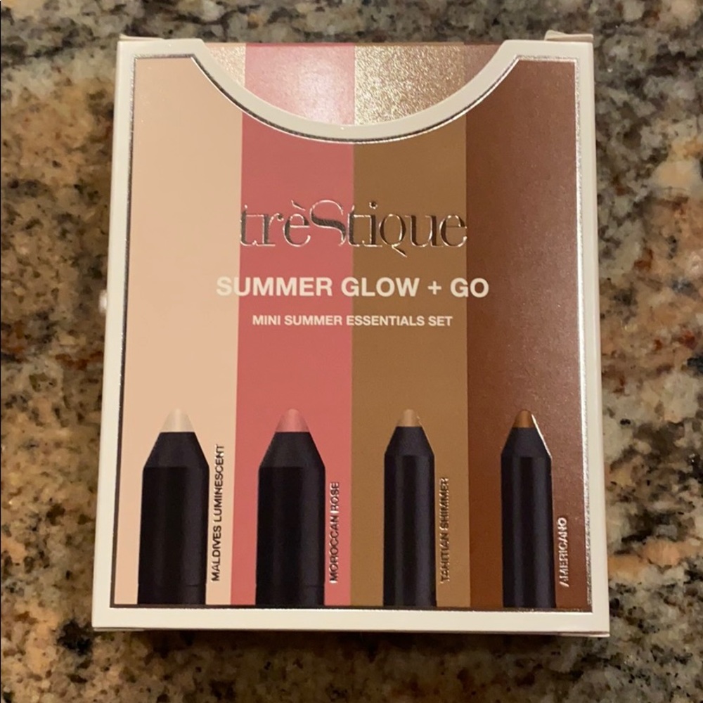 Mini summer essentials set